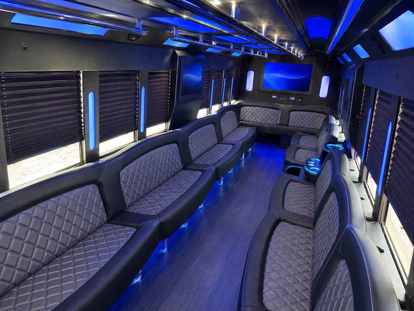 goodyearcharterbusservices com lets you compare party buses for tailgates and game day celebrations